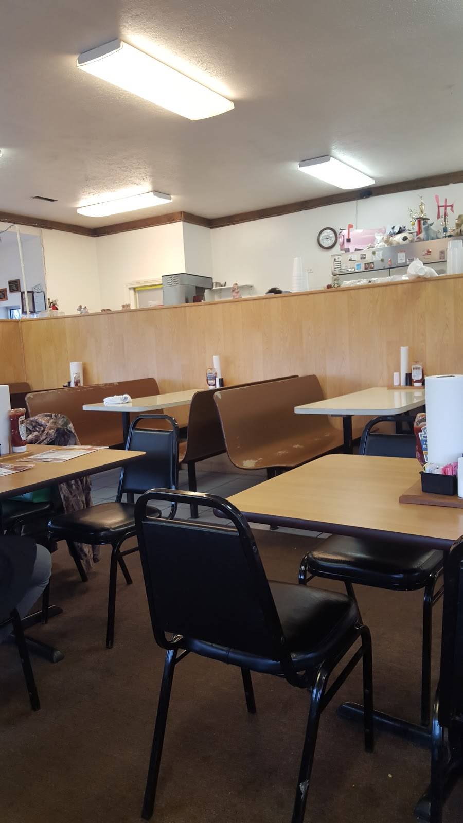 Bills Real Pit BBQ | restaurant | 5945 Frazeysburg Rd, Nashport, OH 43830, USA | 7405880888 OR +1 740-588-0888