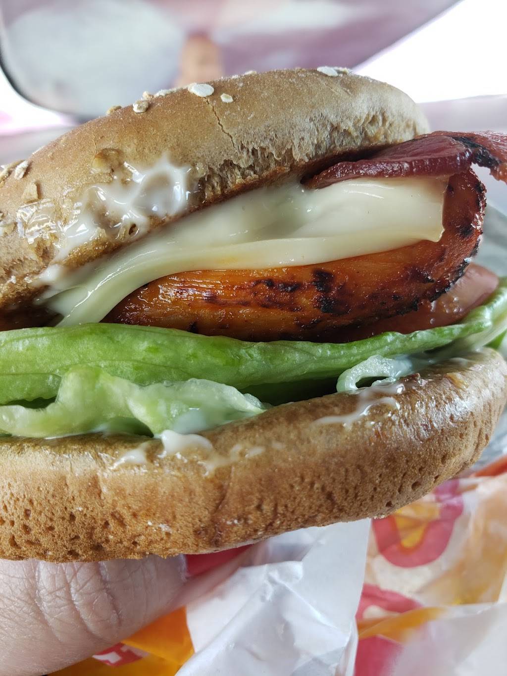 Carls Jr. | restaurant | 7120 Airport Rd, El Paso, TX 79906, USA | 9157722943 OR +1 915-772-2943