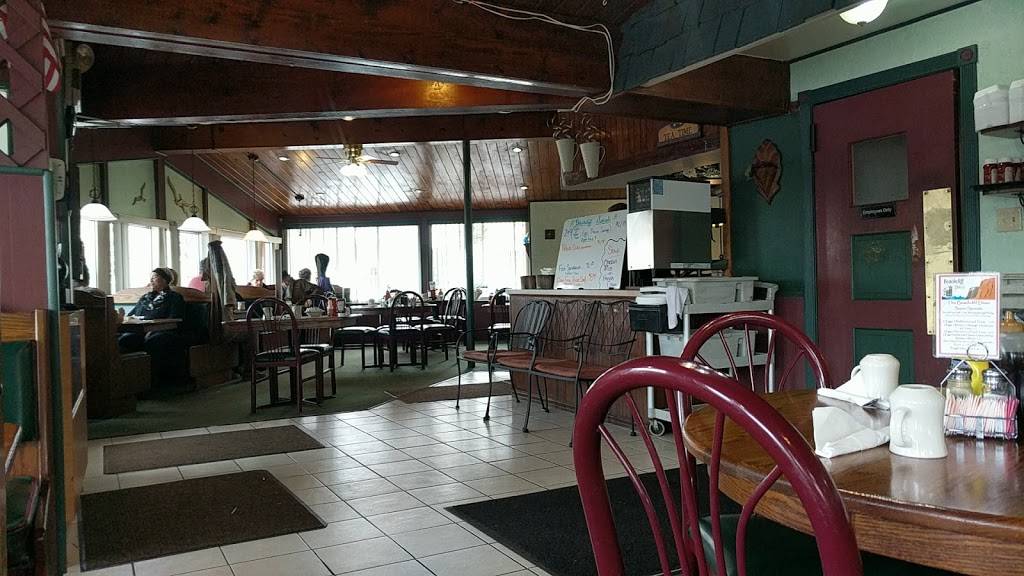 The Beachcliff Diner | restaurant | 2405 W Erie Ave, Lorain, OH 44053, USA | 4402442030 OR +1 440-244-2030