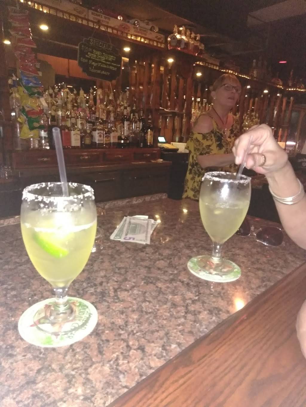 OBs Restaurant & Lounge | restaurant | 1750 N Woodland Blvd, DeLand, FL 32720, USA | 3869439600 OR +1 386-943-9600