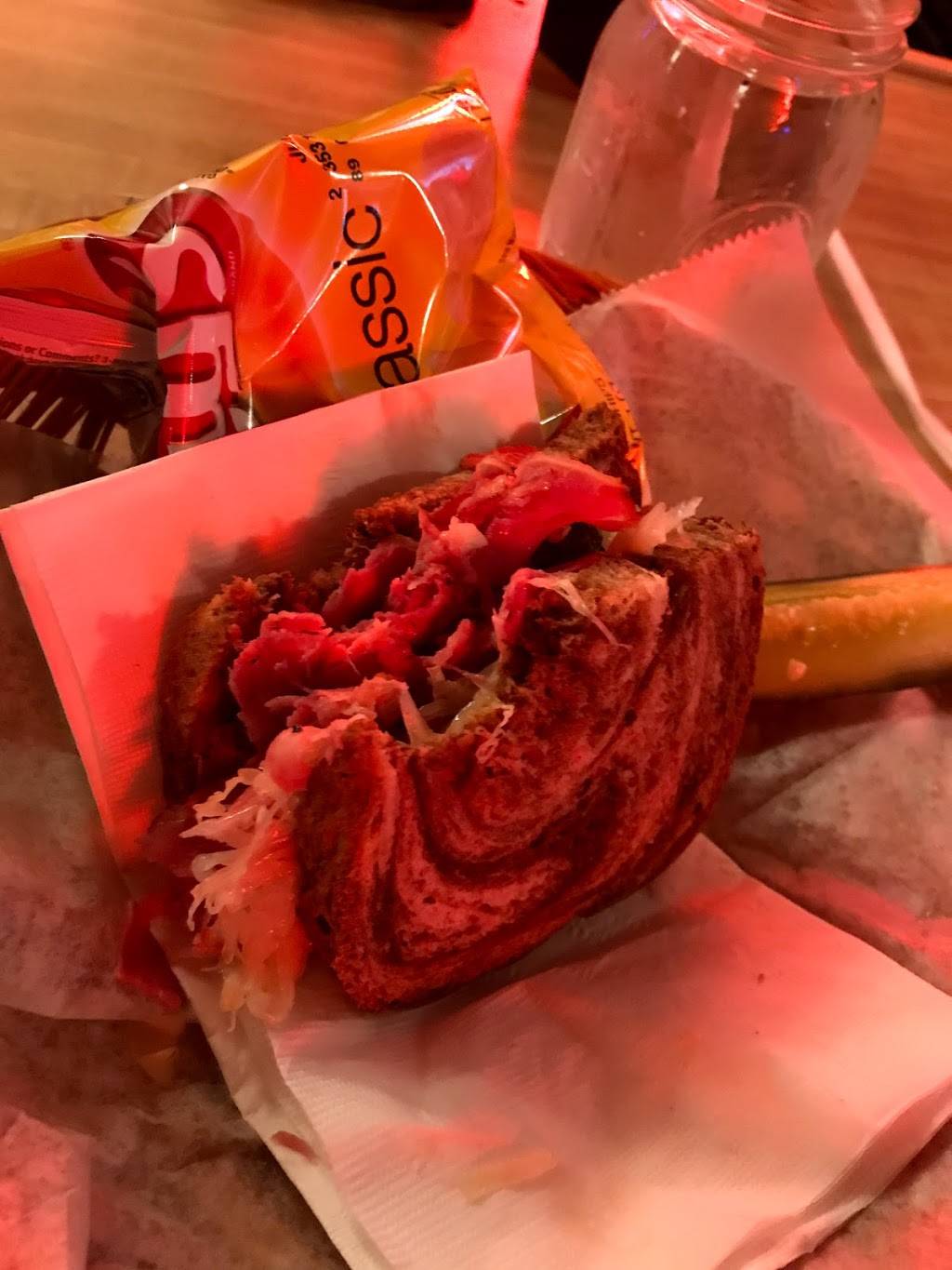 Red Mule Pub | restaurant | 1208 S Broad St, Brooksville, FL 34601, USA | 3527969650 OR +1 352-796-9650