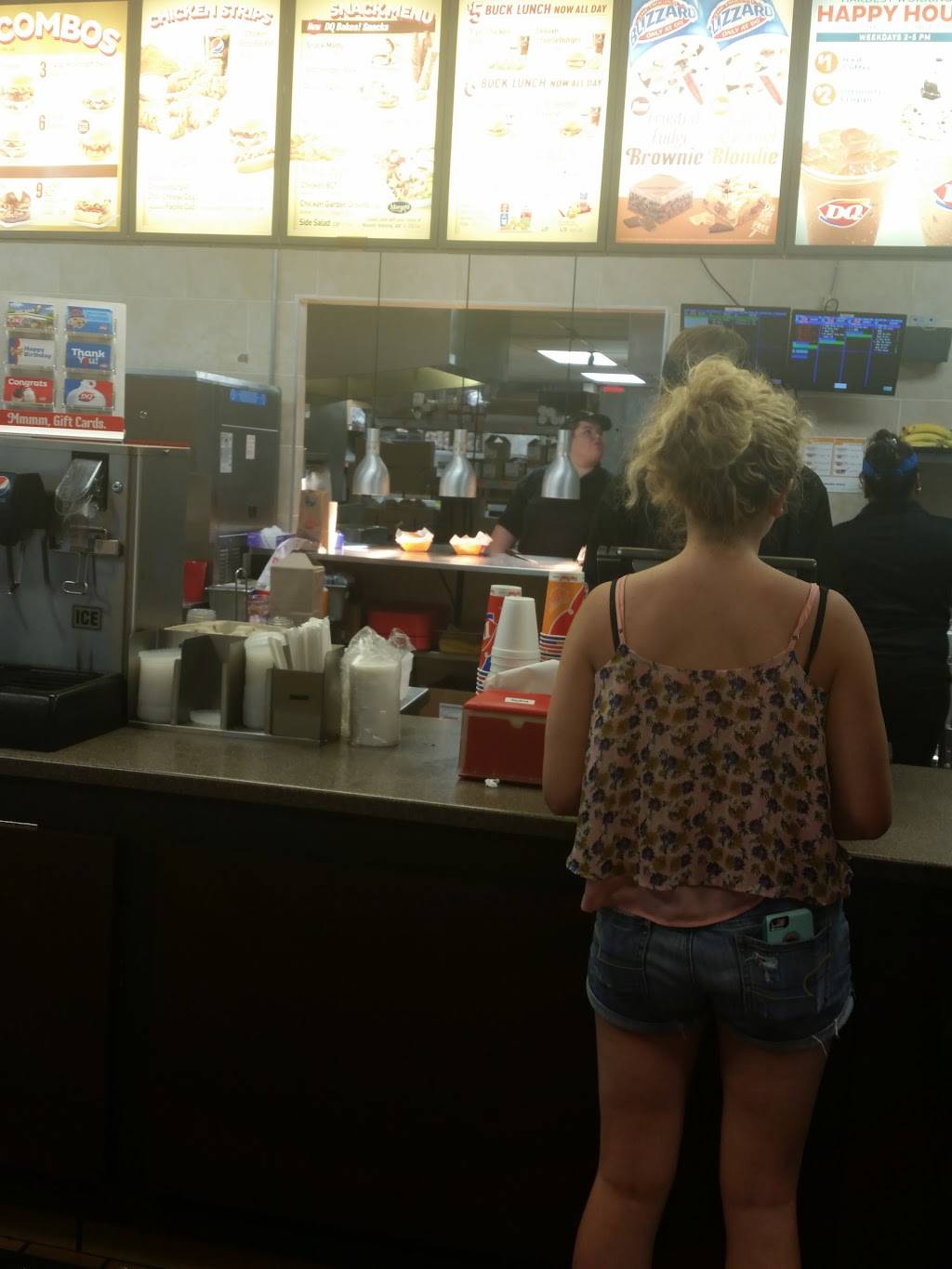 Dairy Queen Grill & Chill | restaurant | 635 W Johnson St, Fond du Lac, WI 54935, USA | 9209229171 OR +1 920-922-9171