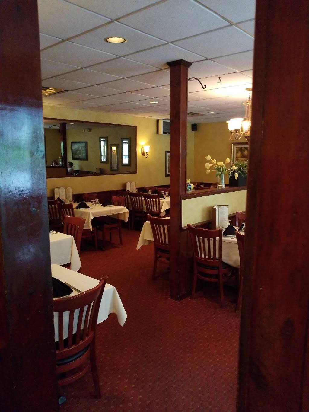 Tambascios Italian Grill | restaurant | 1 Dodgingtown Rd, Newtown, CT 06470, USA | 2034262715 OR +1 203-426-2715