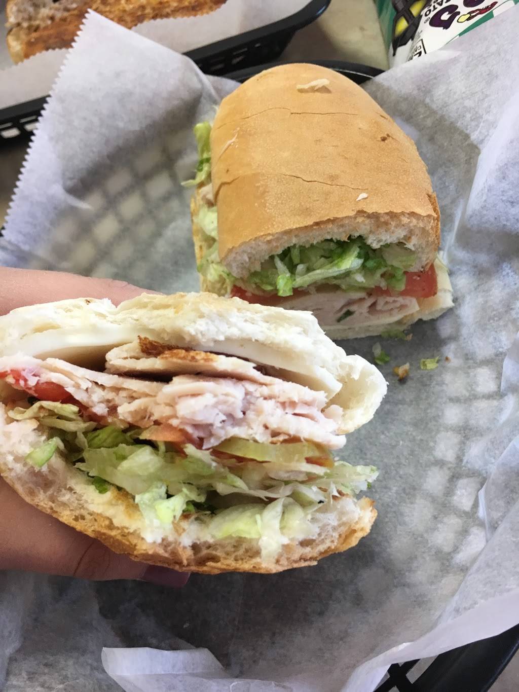 Nellys Deli | restaurant | 812 Mason Ave, Daytona Beach, FL 32117, USA | 3862263440 OR +1 386-226-3440