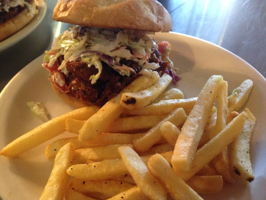 Vicks Vittles | restaurant | 8810 Central Ave SE, Albuquerque, NM 87123, USA | 5052985143 OR +1 505-298-5143