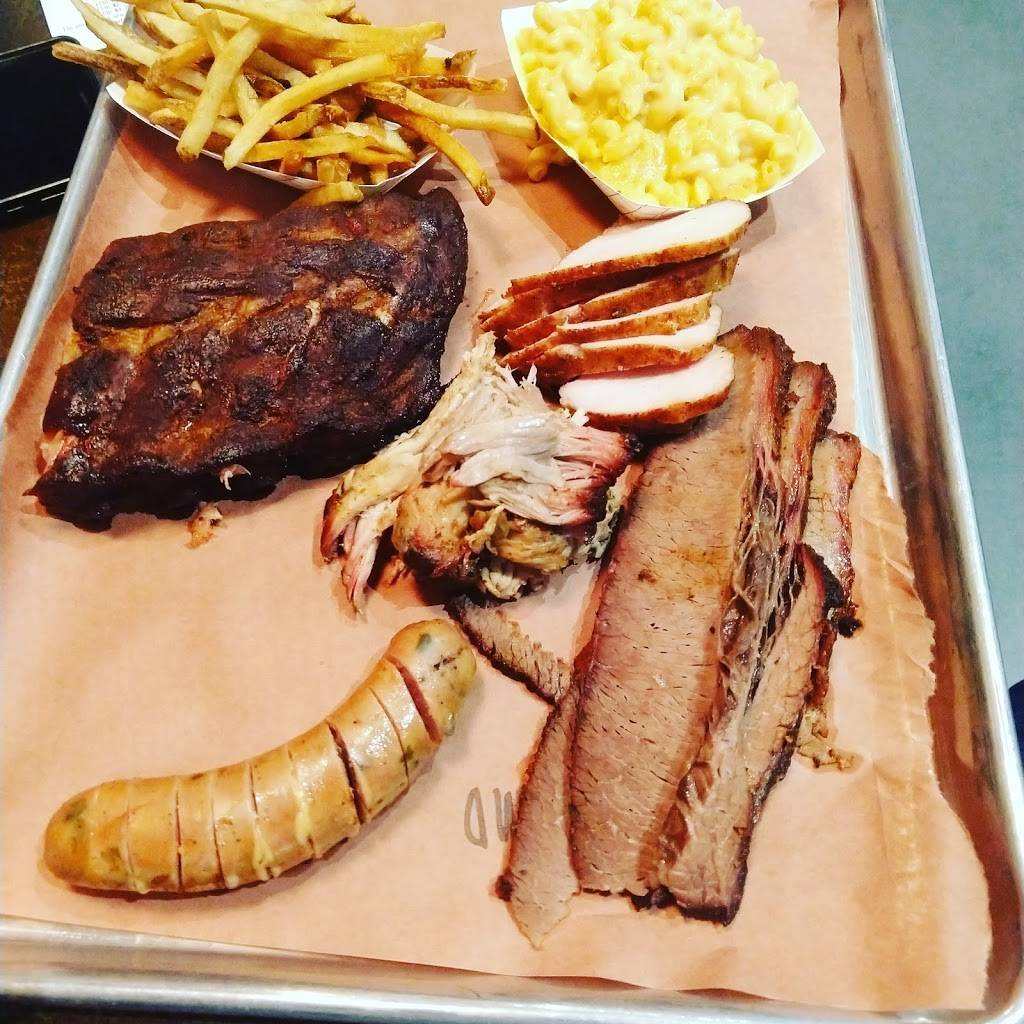 Sugarfire Smoke House | restaurant | 118 Siemers Dr, Cape Girardeau, MO 63701, USA | 5738035600 OR +1 573-803-5600