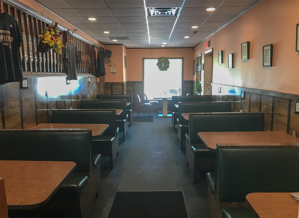 Famous House of Pizza | restaurant | 40 N Main St, Bellingham, MA 02019, USA | 5089661972 OR +1 508-966-1972