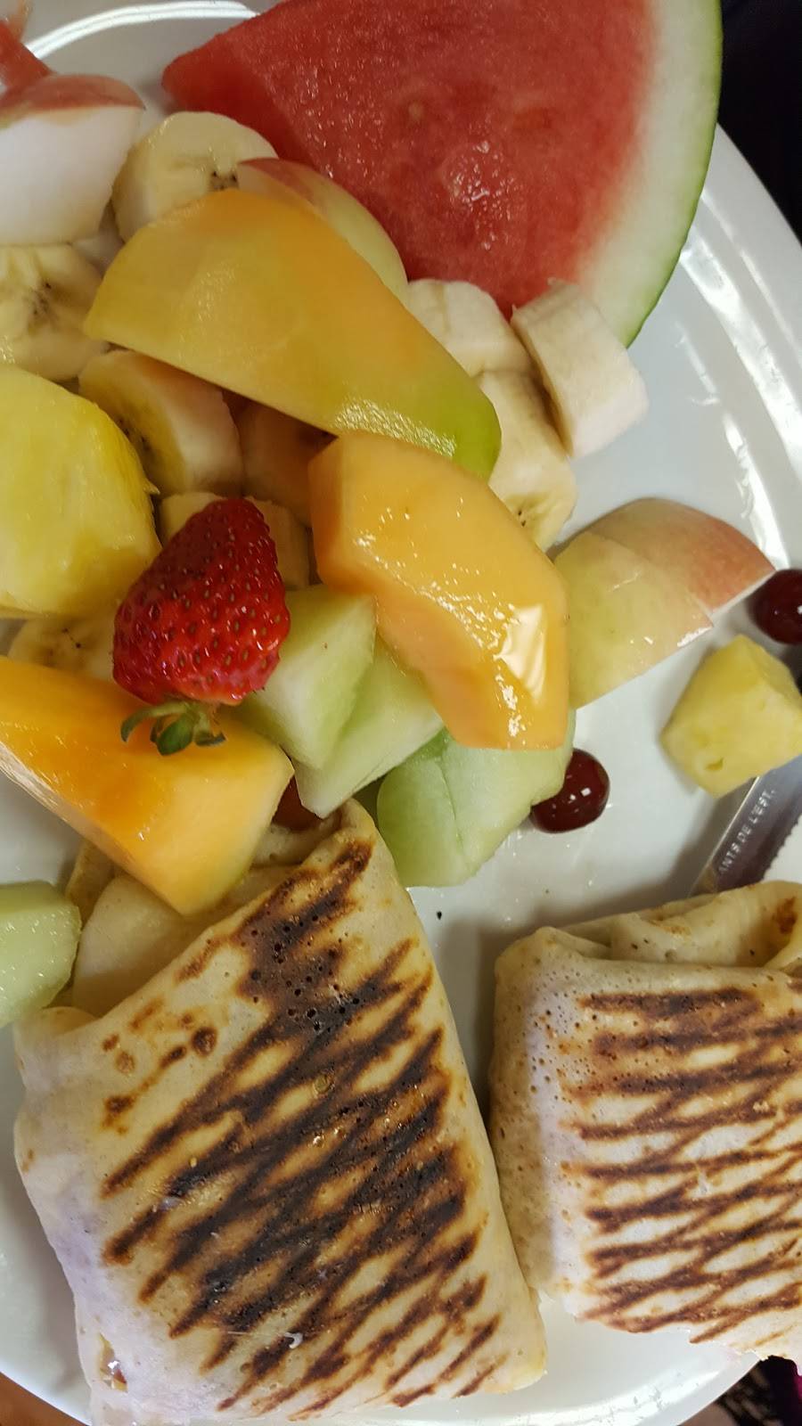 Tutti Frutti déjeuner et diner | restaurant | 1252 Rue Yves-Blais, Terrebonne, QC J6V 1P7, Canada | 4506577284 OR +1 450-657-7284