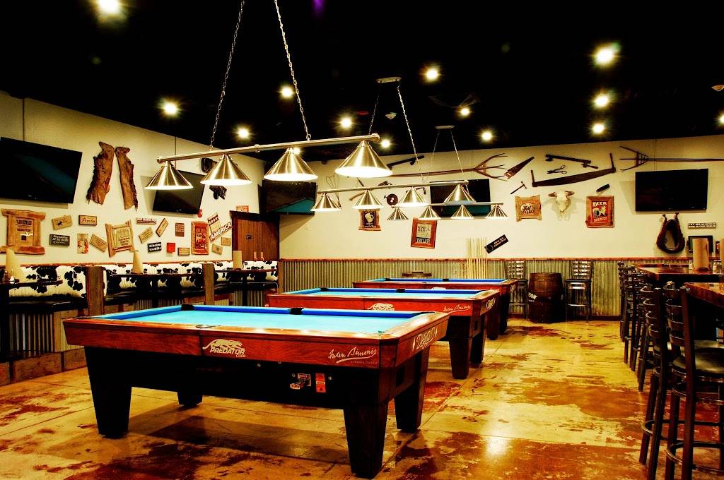 Skooters Roadhouse | restaurant | 700 W Jefferson St, Shorewood, IL 60404, USA | 8157994700 OR +1 815-799-4700