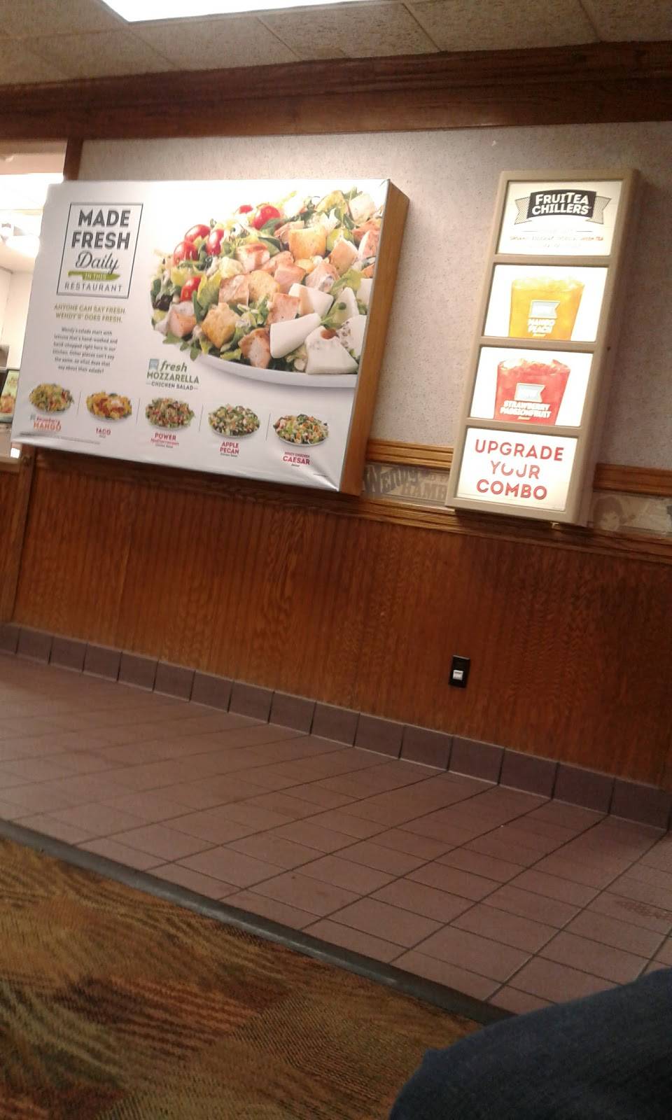 Wendys | restaurant | 10332 S Clare Ave, Clare, MI 48617, USA | 9893863311 OR +1 989-386-3311