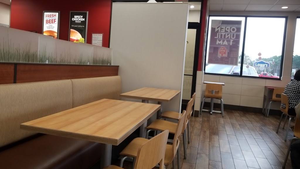 Wendys | restaurant | 749 W Oglethorpe Hwy, Hinesville, GA 31313, USA | 9124482575 OR +1 912-448-2575