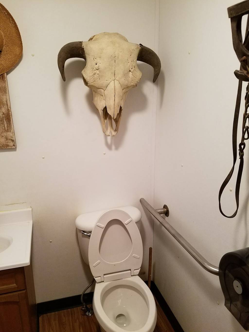 Chubbys Fish & Steak | restaurant | 9482 West, IN-120, Orland, IN 46776, USA | 2608296710 OR +1 260-829-6710