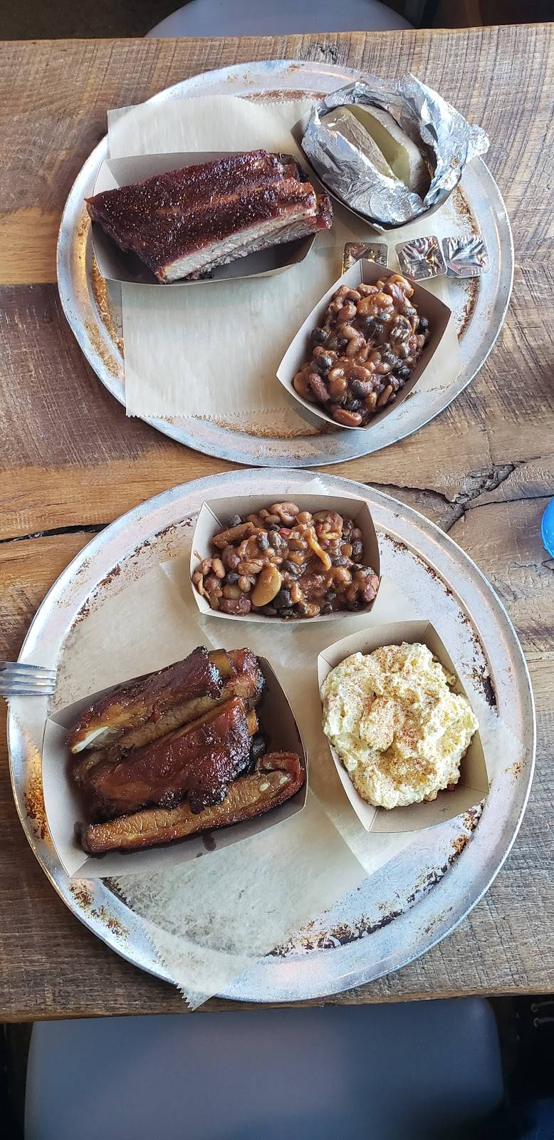 Charcoal Cowboys BBQ | restaurant | 6917 Lenox Village Dr, Nashville, TN 37211, USA | 6159826193 OR +1 615-982-6193