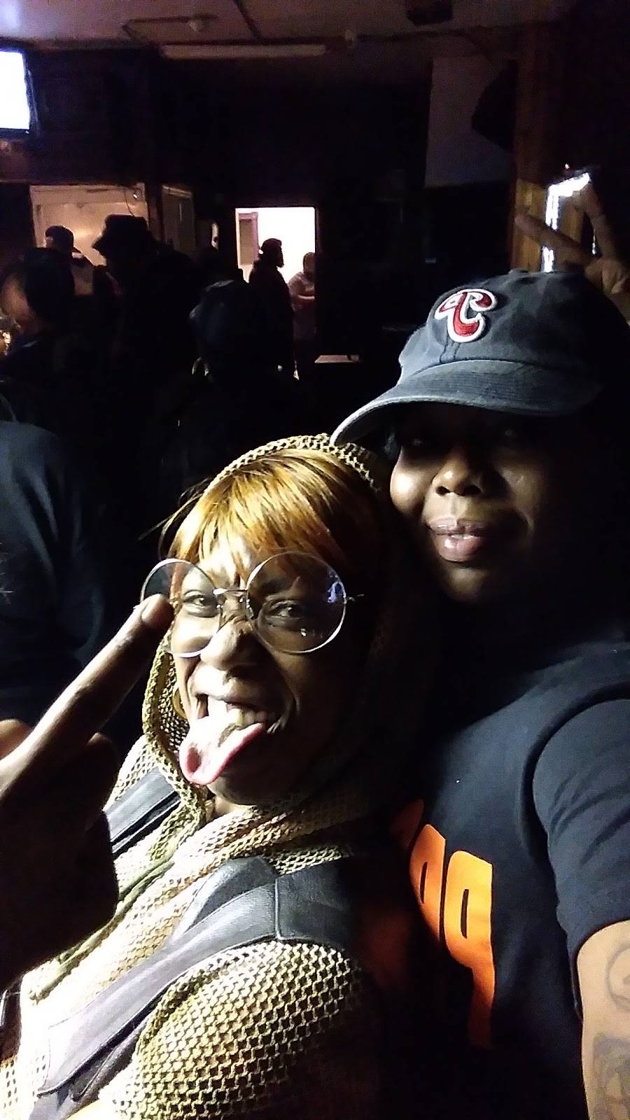 Wang Wang Diner | restaurant | 1703 W Butler St, Philadelphia, PA 19140, USA | 2676395466 OR +1 267-639-5466