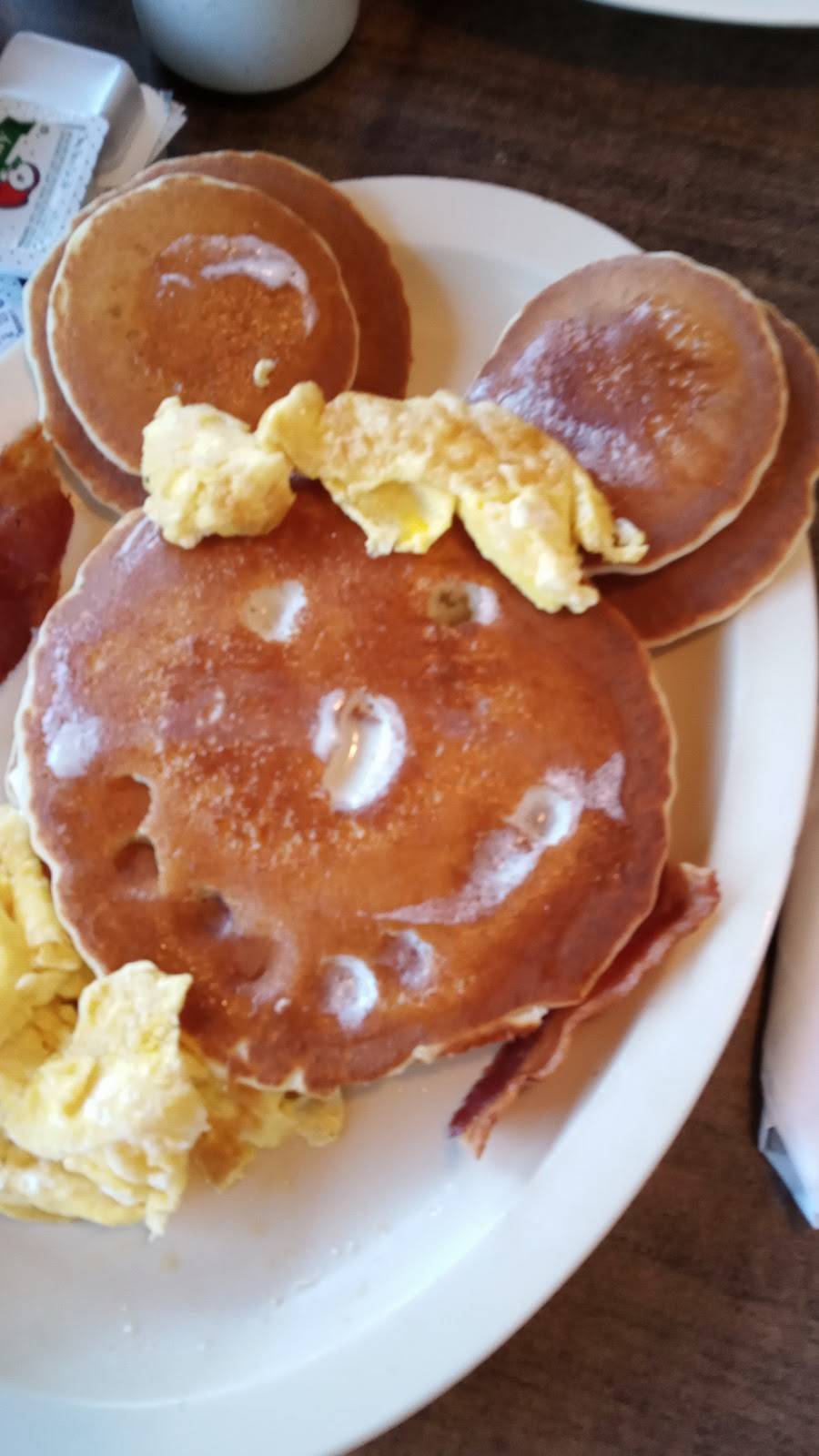 Zorbas Charbroiled Burgers | restaurant | 2019 N Chester Ave, Bakersfield, CA 93308, USA | 6613999171 OR +1 661-399-9171