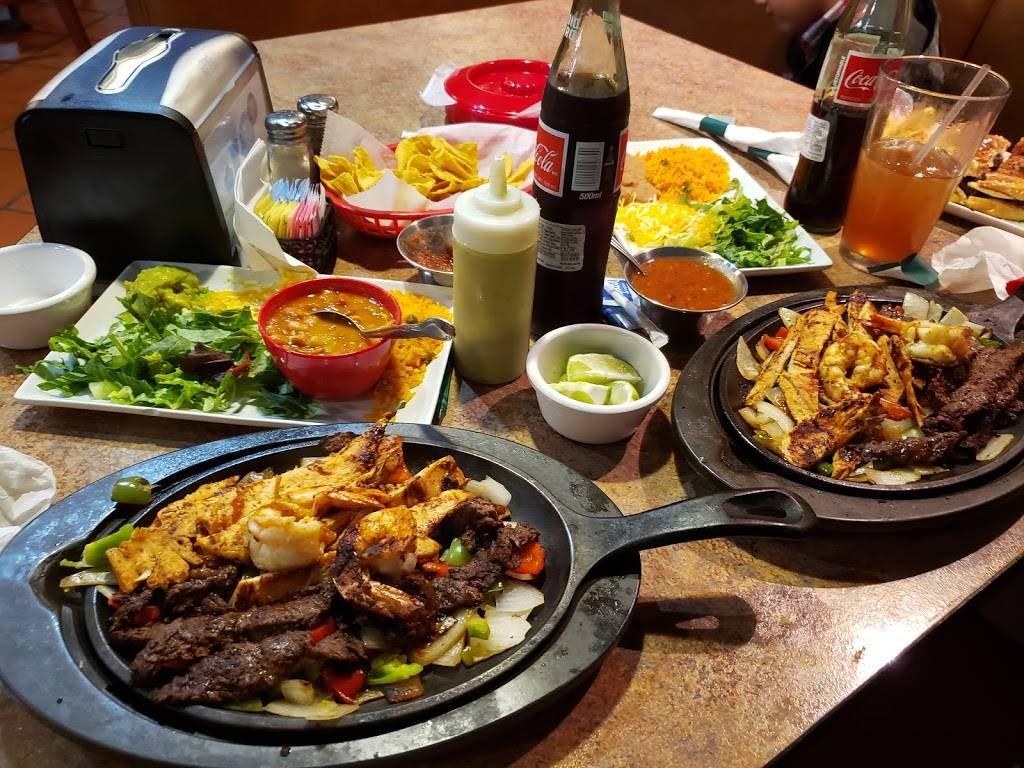 Mexicano Grille and Bar | restaurant | 205 Sonterra Blvd, Jarrell, TX 76537, USA | 5127465262 OR +1 512-746-5262