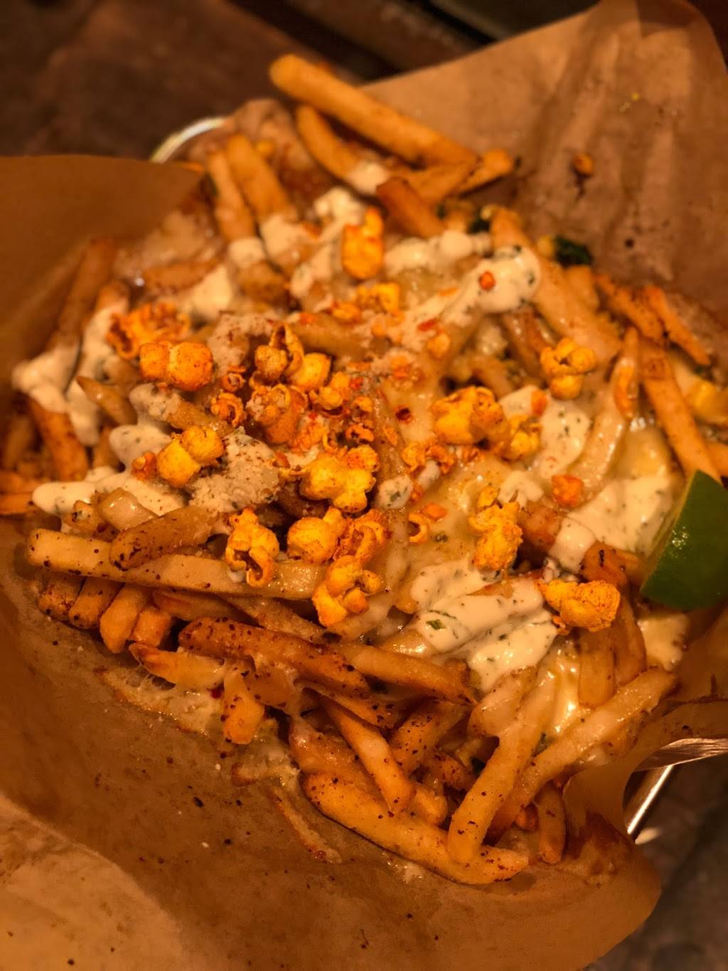 Fry Madness | restaurant | 555 S Spring St, Los Angeles, CA 90013, USA | 2137972847 OR +1 213-797-2847