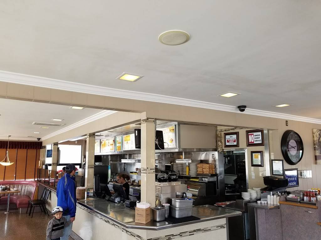 Toms Family Restaurants | restaurant | 5571 Cahuenga Blvd, North Hollywood, CA 91601, USA | 8187622148 OR +1 818-762-2148