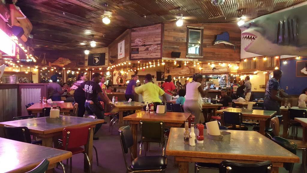 Joes Crab Shack | restaurant | 155 N McPherson Church Rd, Fayetteville, NC 28303, USA | 9108688422 OR +1 910-868-8422