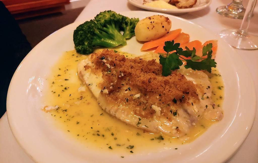 Four seasons trattoria Hyannis | restaurant | 350 Stevens St, Hyannis, MA 02601, USA | 5087718888 OR +1 508-771-8888