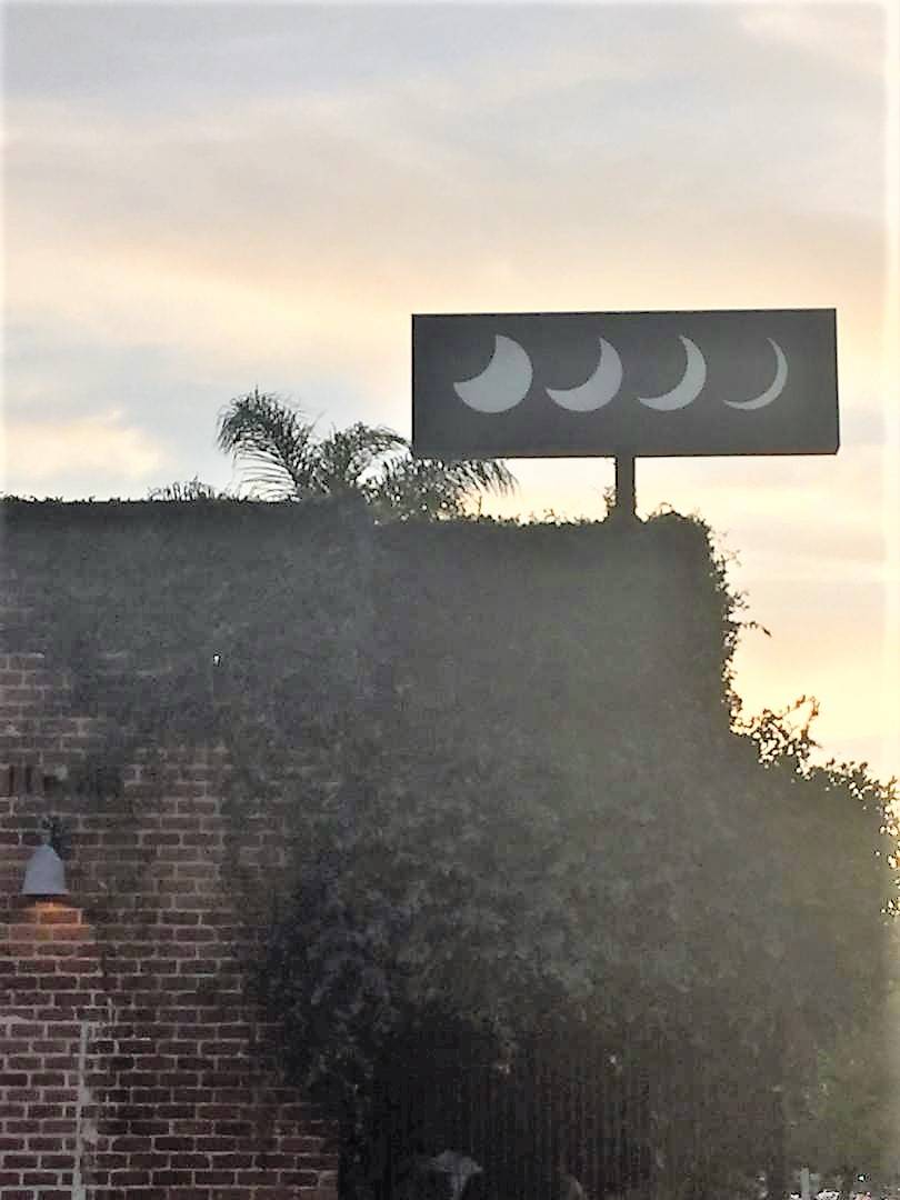 Moon Room | restaurant | 3000 Los Feliz Blvd, Los Angeles, CA 90039, USA | 3236440444 OR +1 323-644-0444