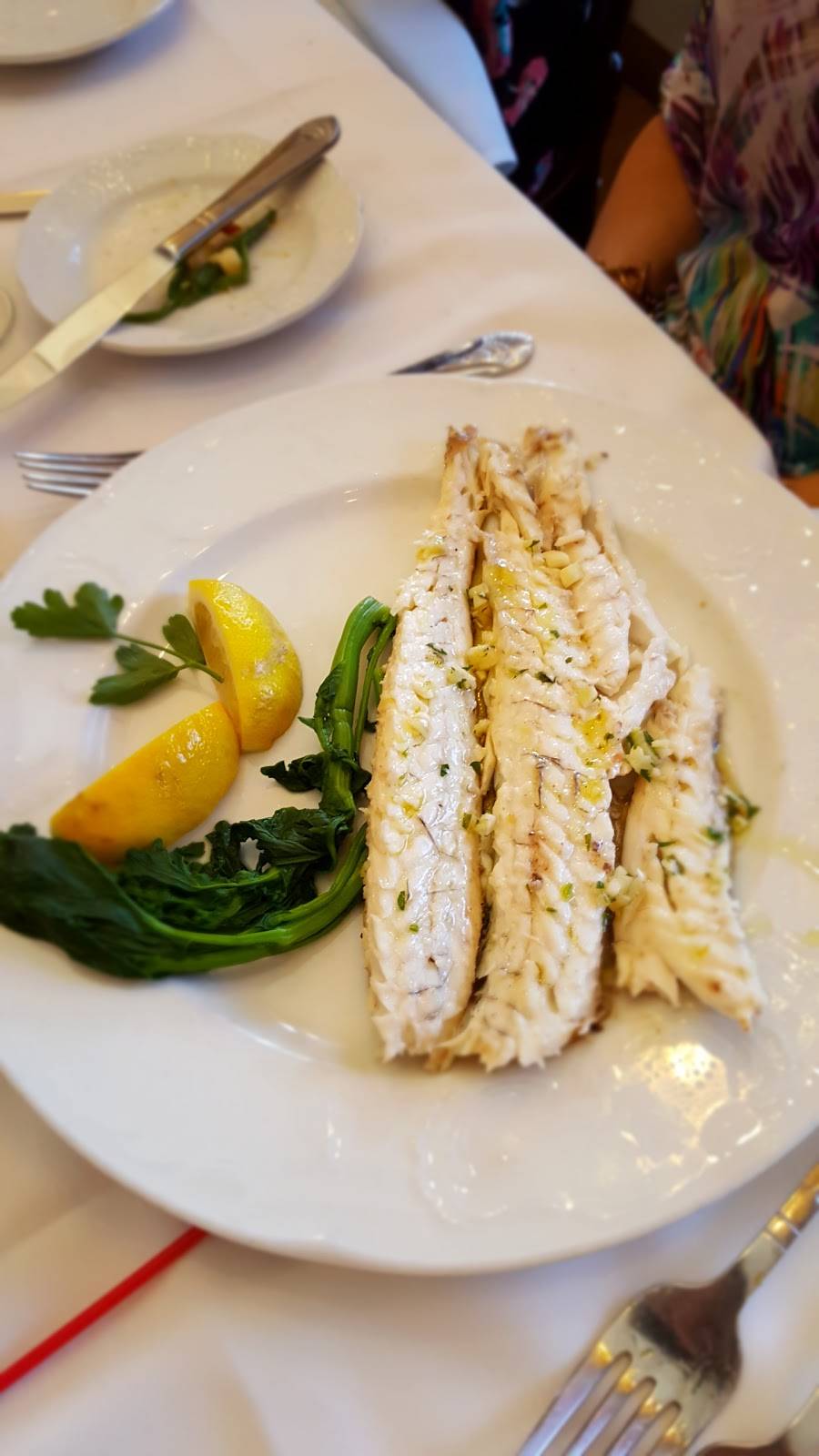 Galleria Ristorante | restaurant | 238 Post Ave, Westbury, NY 11590, USA | 5169977373 OR +1 516-997-7373