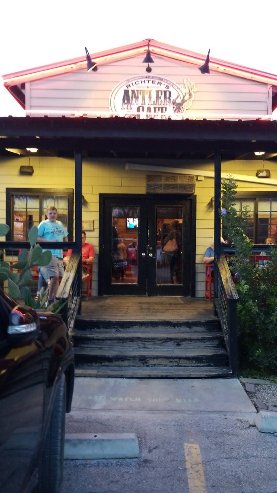 Richters Antler Cafe | cafe | 1 Sun Valley Dr, Spring Branch, TX 78070, USA | 8308856328 OR +1 830-885-6328