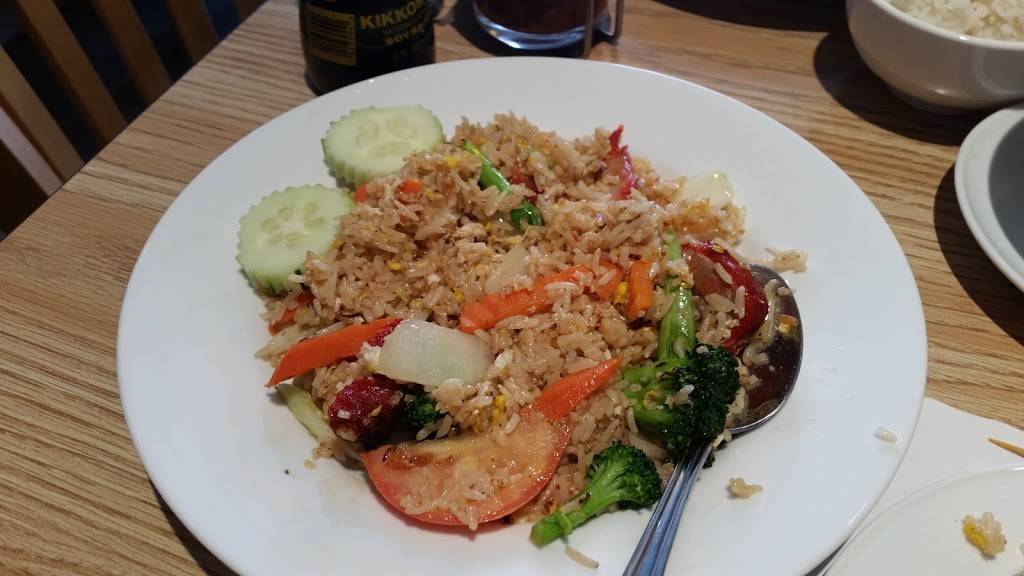 The Elephant Thai Cuisine | restaurant | 5353 W Devon Ave, Chicago, IL 60646, USA | 7734671168 OR +1 773-467-1168