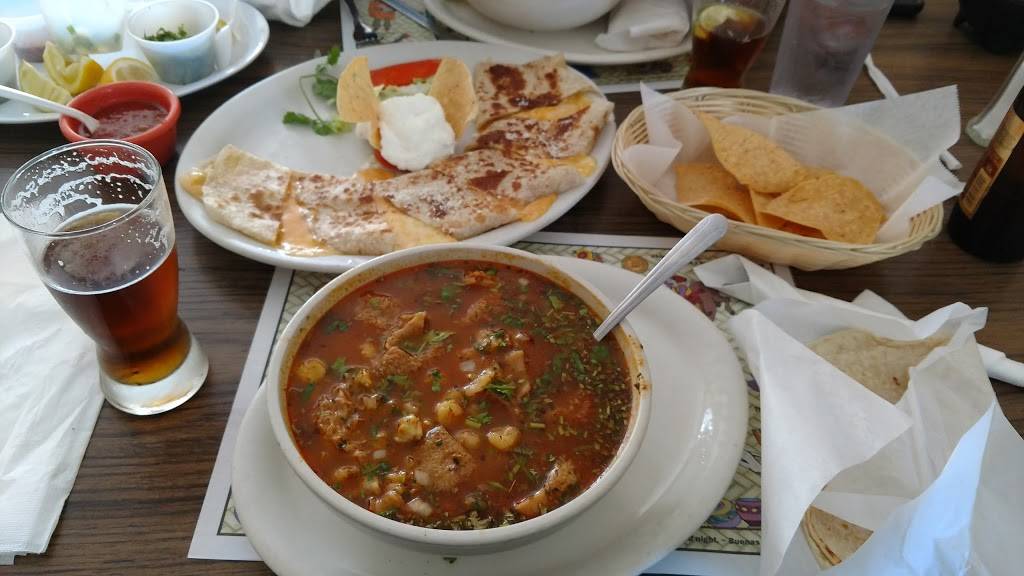 Marios De La Mesa Restaurant | restaurant | 8425 La Mesa Blvd, La Mesa, CA 91942, USA | 6194619390 OR +1 619-461-9390