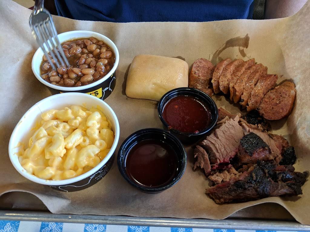 Dickeys Barbecue Pit | restaurant | 2119 Tyrone Blvd N, St. Petersburg, FL 33710, USA | 7273886692 OR +1 727-388-6692