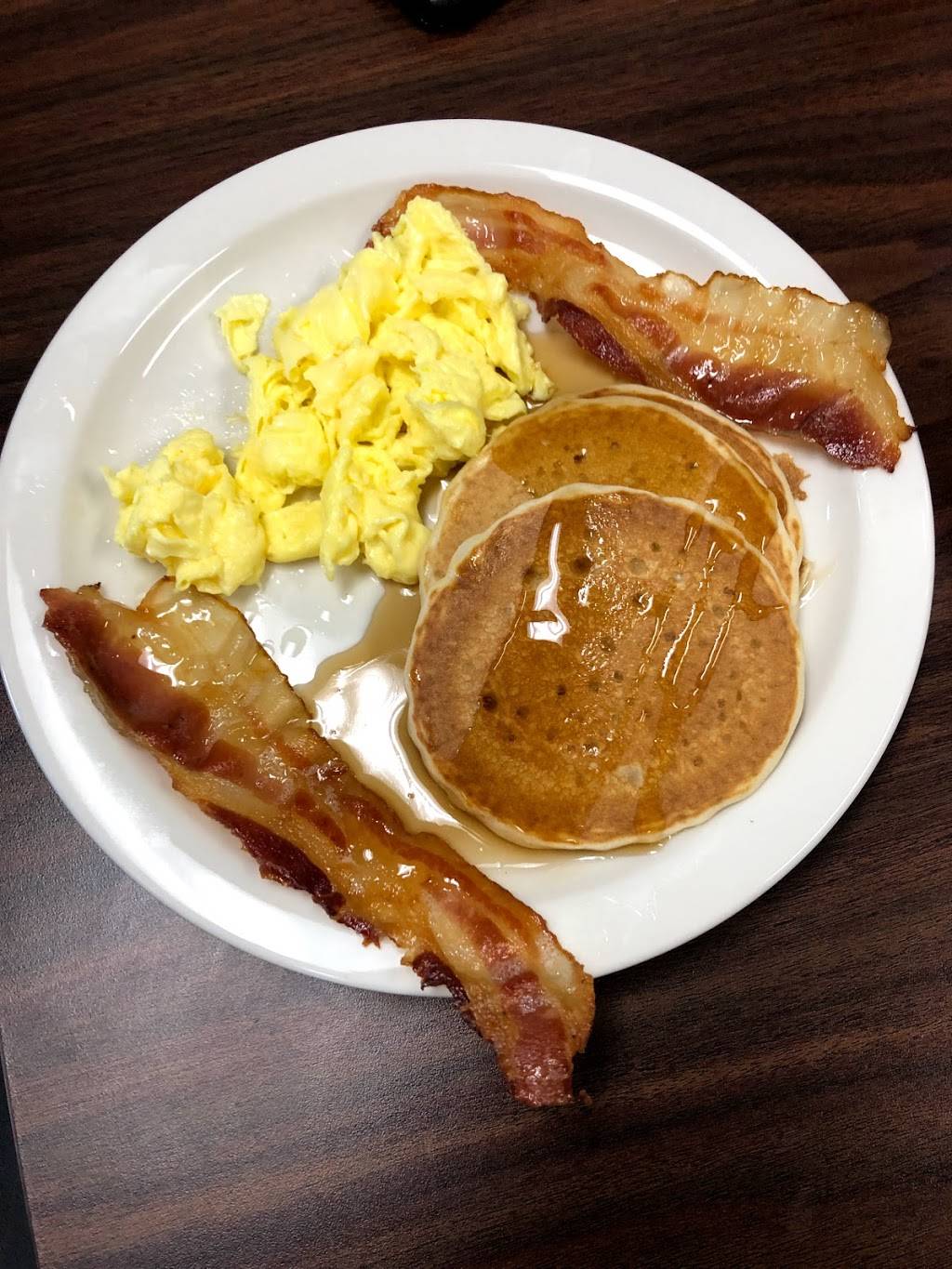 M&Js Family Restaurant | restaurant | Dinuba, CA 93618, USA | 5595965144 OR +1 559-596-5144