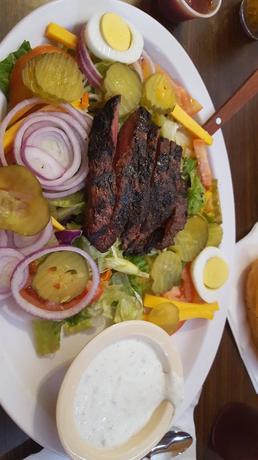 Chris & Pitts BBQ Restaurant | restaurant | 9839 Artesia Blvd, Bellflower, CA 90706, USA | 5628679160 OR +1 562-867-9160