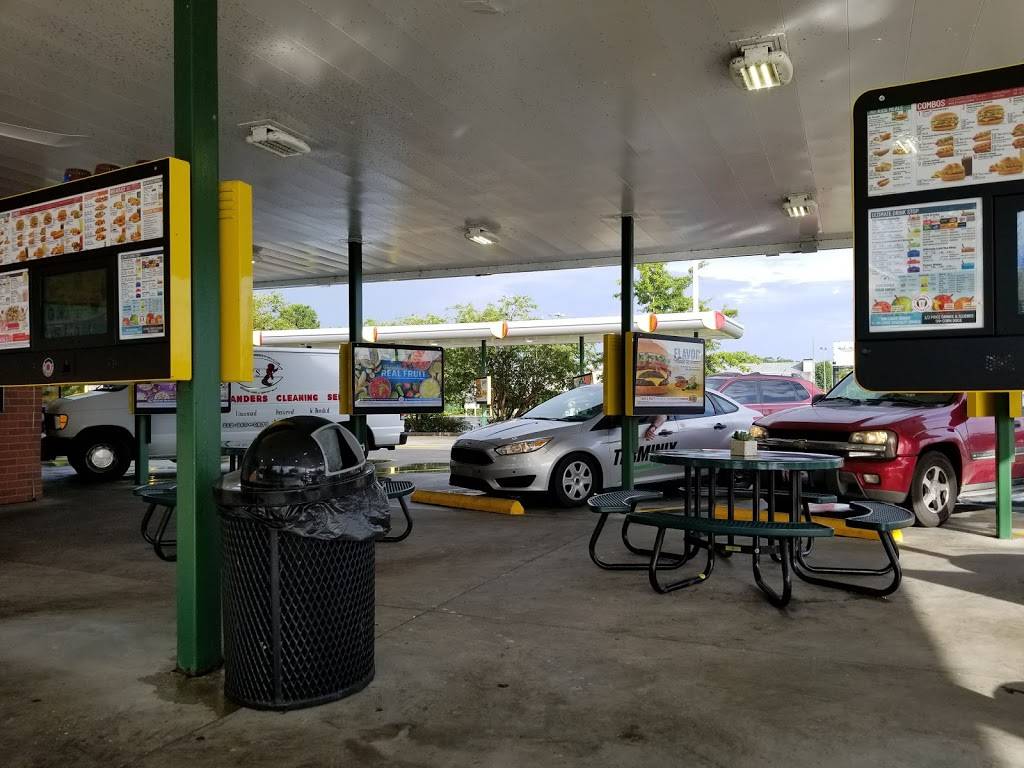 Sonic Drive-In | restaurant | 1806 Citrus Blvd, Leesburg, FL 34748, USA | 3523159706 OR +1 352-315-9706