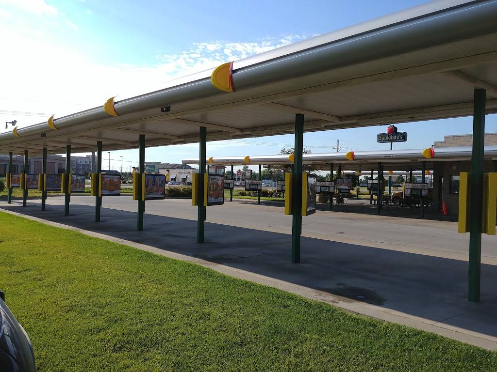 Sonic Drive-In | restaurant | 805 Diers Ave, Grand Island, NE 68803, USA | 3083814804 OR +1 308-381-4804