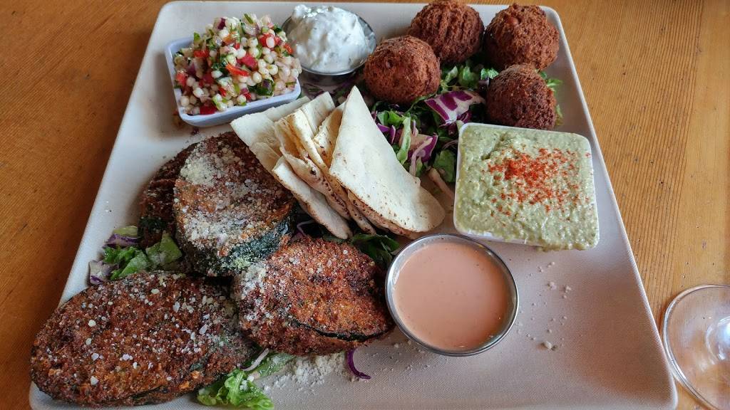 Amplified Ale Works Kitchen + Beer Garden | restaurant | 4150 Mission Blvd #208, San Diego, CA 92109, USA | 8582705222 OR +1 858-270-5222