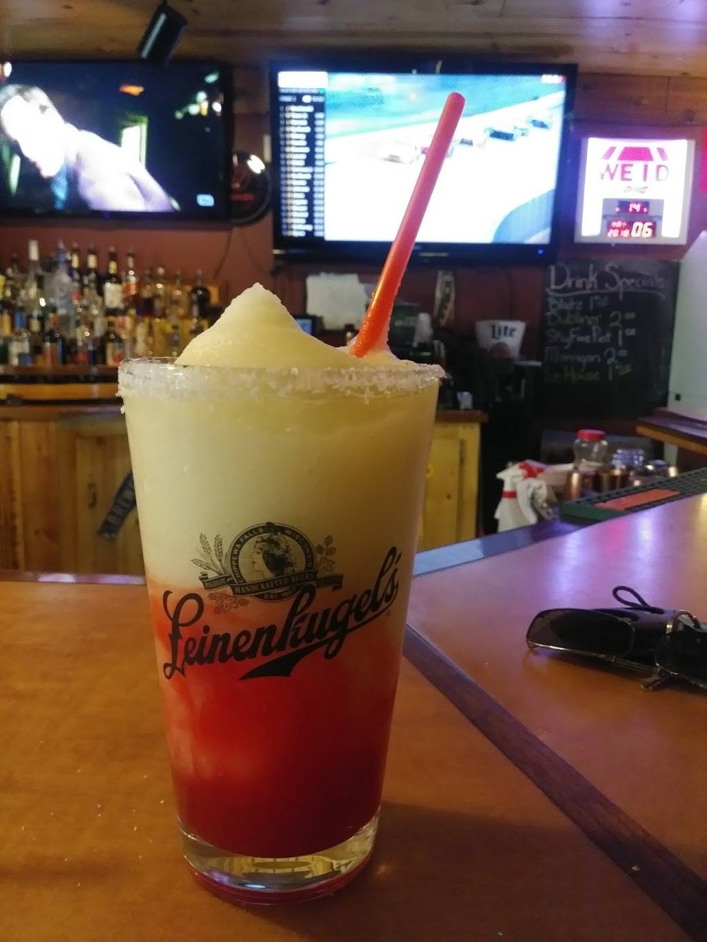 Clydes Corner | restaurant | W7409 WI-65, Beldenville, WI 54003, USA | 7152735607 OR +1 715-273-5607