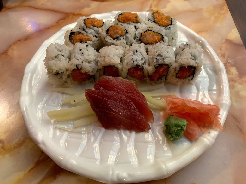 Sakura Japanese Steakhouse | restaurant | 2696 Harrison St, Batesville, AR 72501, USA | 8706121888 OR +1 870-612-1888