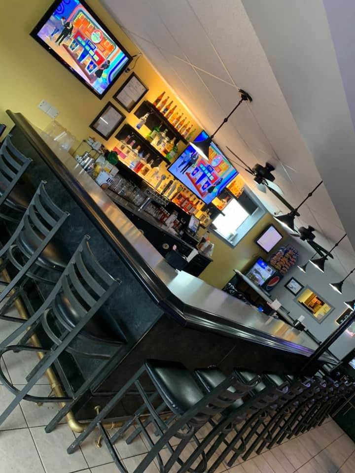 Michaels Tavern | restaurant | 341 E Lincoln Ave, McDonald, PA 15057, USA | 7249264555 OR +1 724-926-4555