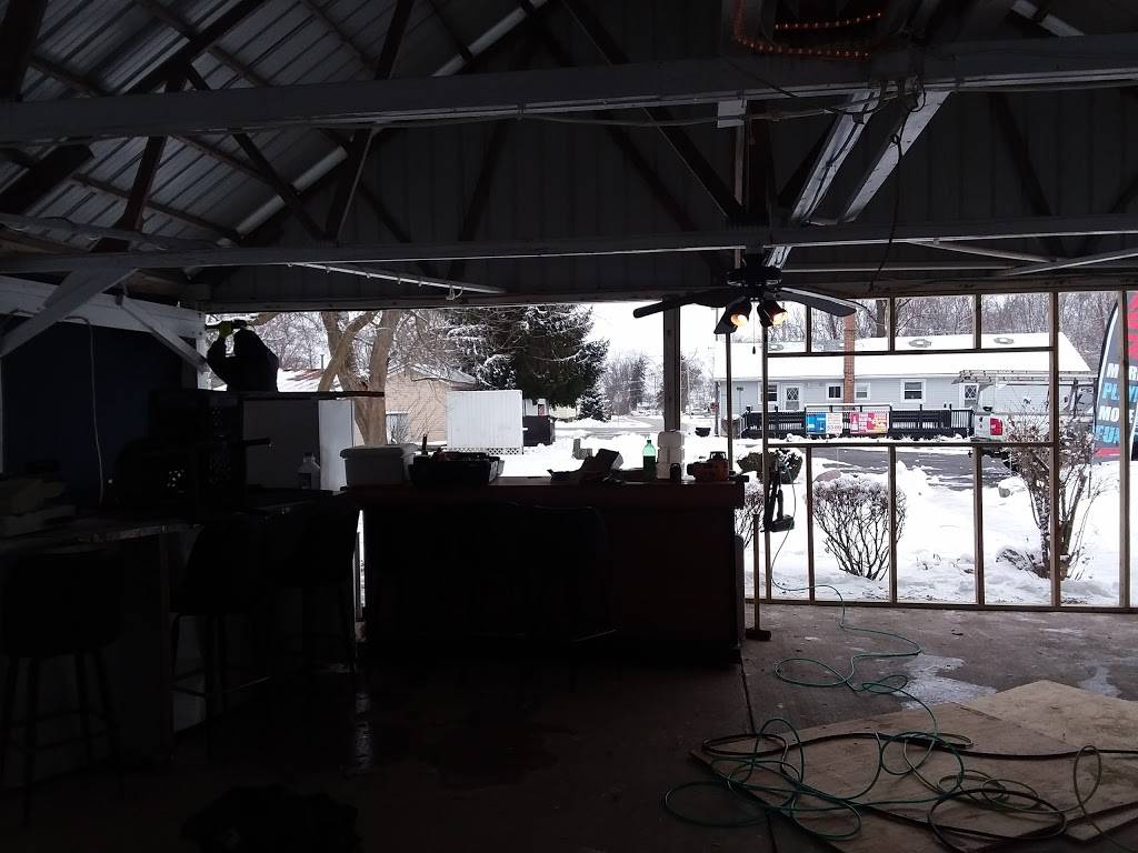 House of Lawrence | restaurant | 22709 Oak Grove Rd, Harvard, IL 60033, USA | 8159436225 OR +1 815-943-6225