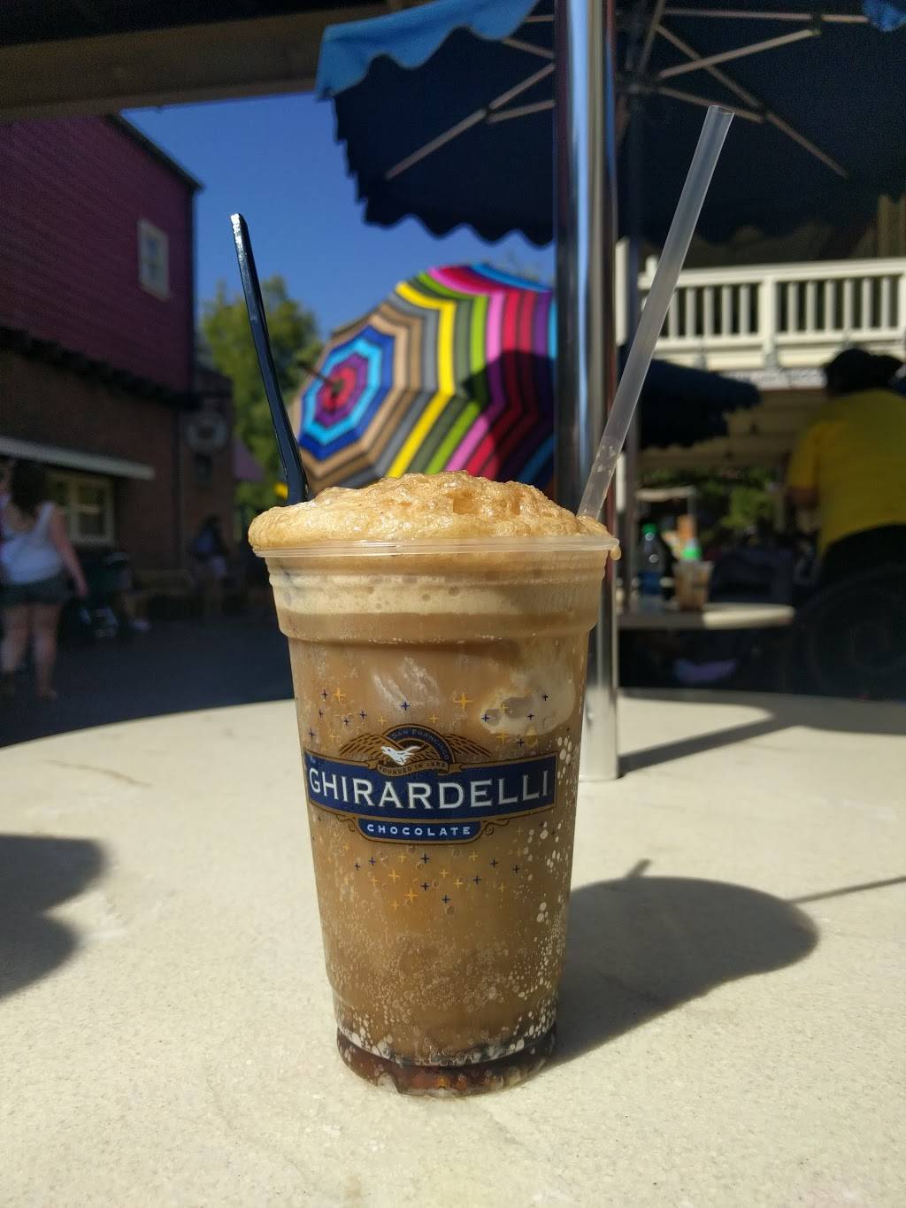 Ghirardelli Soda Fountain & Chocolate Shop (Disneyland) | restaurant | 1313 Disneyland Dr, Anaheim, CA 92802, USA | 7145330052 OR +1 714-533-0052