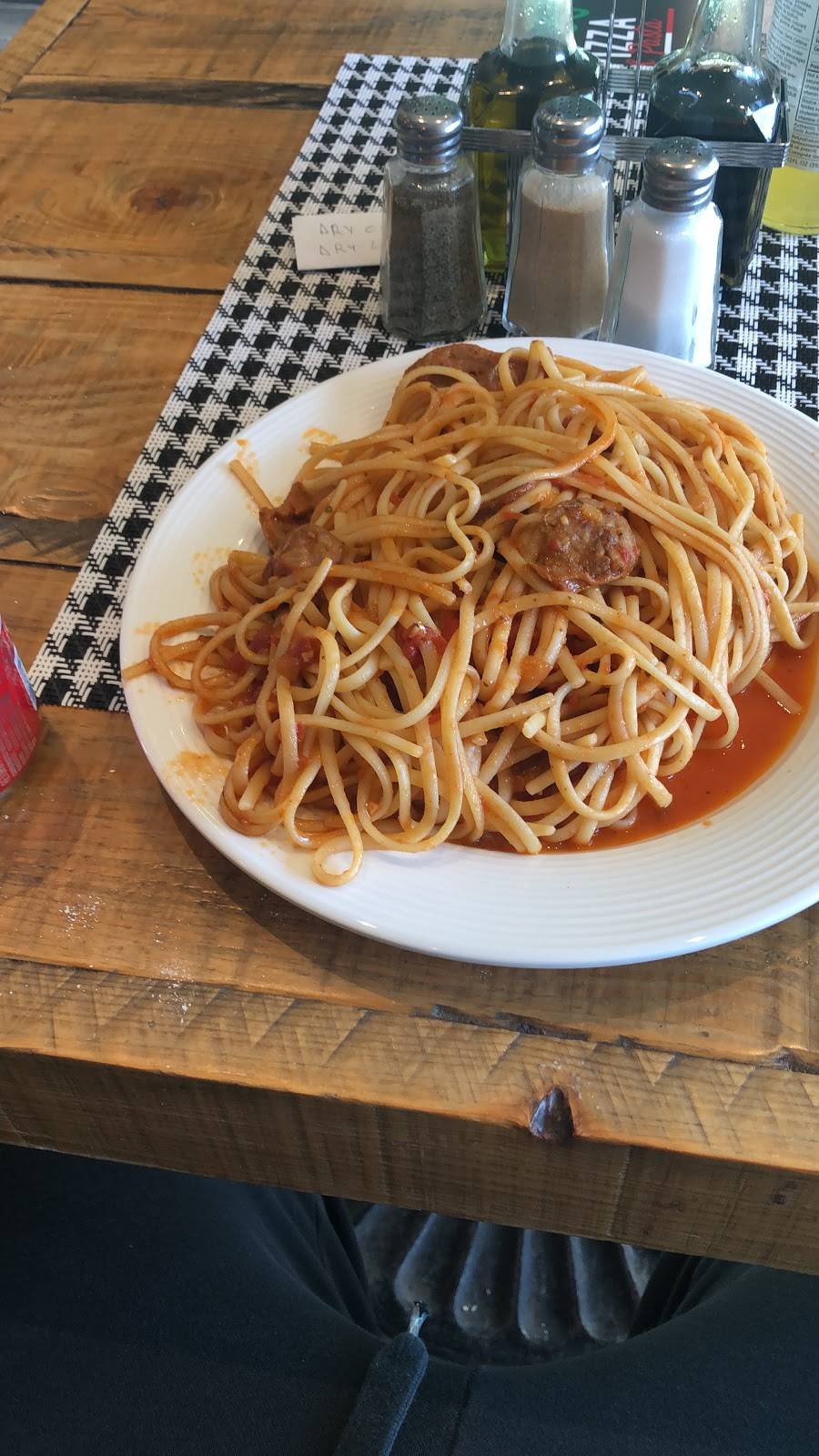 Rocco’s pizza & pasta | restaurant | 972 The Queensway, Etobicoke, ON M8Z 1P6, Canada | 4162522333 OR +1 416-252-2333