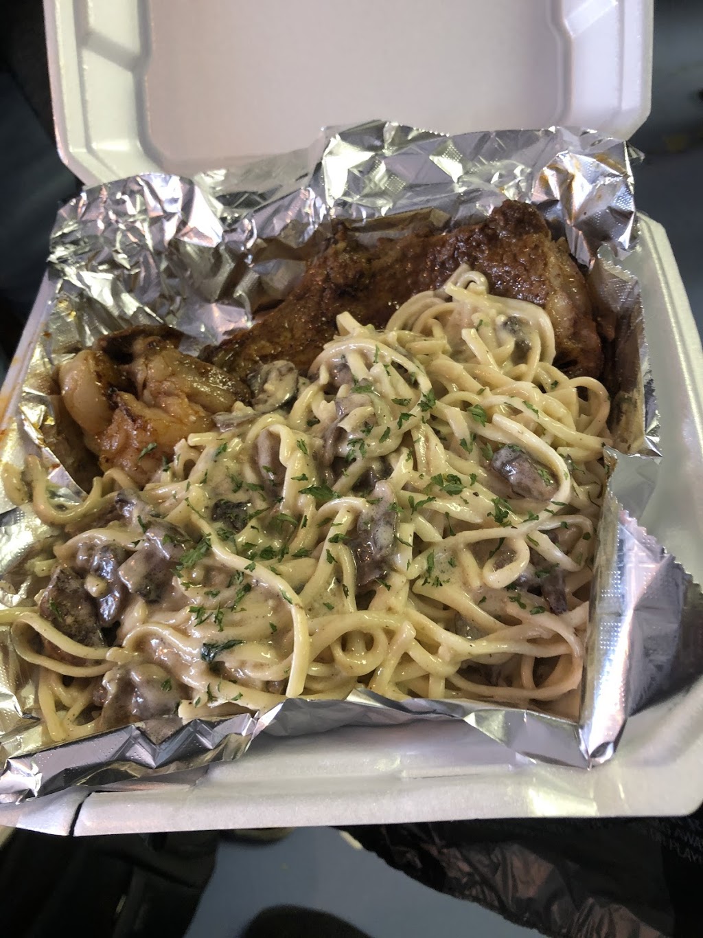 The Sly Fox at Magnolias | restaurant | 105 Harlee St, Marion, SC 29571, USA | 8437027836 OR +1 843-702-7836