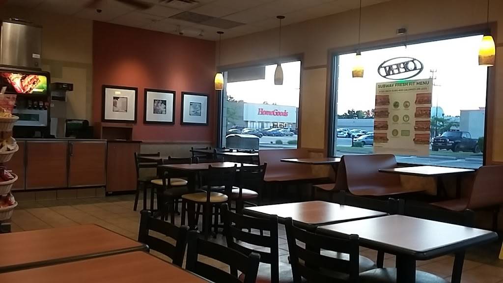 Subway | restaurant | 7653 Mall Rd Store No. 35, Florence, KY 41042, USA | 8595259777 OR +1 859-525-9777