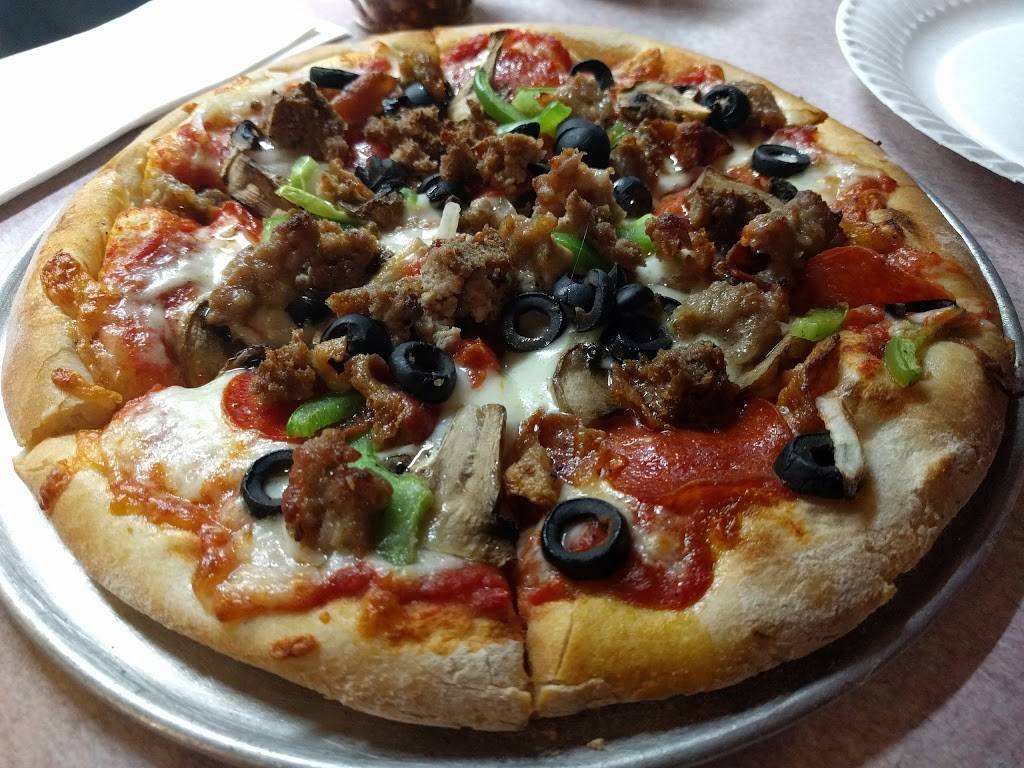 Dumms Pizza & Subs | restaurant | 4704 Riverdale Rd, Riverdale Park, MD 20737, USA | 3012772208 OR +1 301-277-2208
