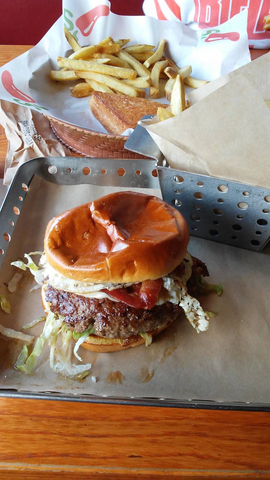 Chilis Grill & Bar | meal takeaway | 1752 E Market St, Harrisonburg, VA 22801, USA | 5405641142 OR +1 540-564-1142