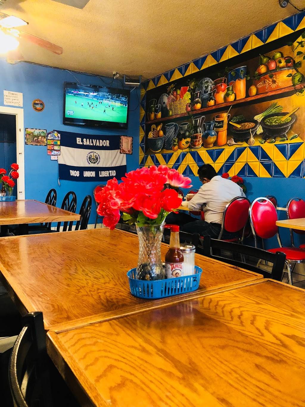 Pupuseria Comalapa | restaurant | 9427 Alondra Blvd, Bellflower, CA 90706, USA | 5628661033 OR +1 562-866-1033