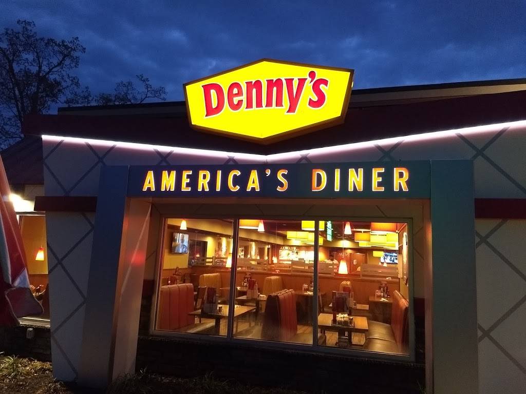 Dennys | restaurant | 878 Munson Ave, Traverse City, MI 49686, USA | 2314213801 OR +1 231-421-3801