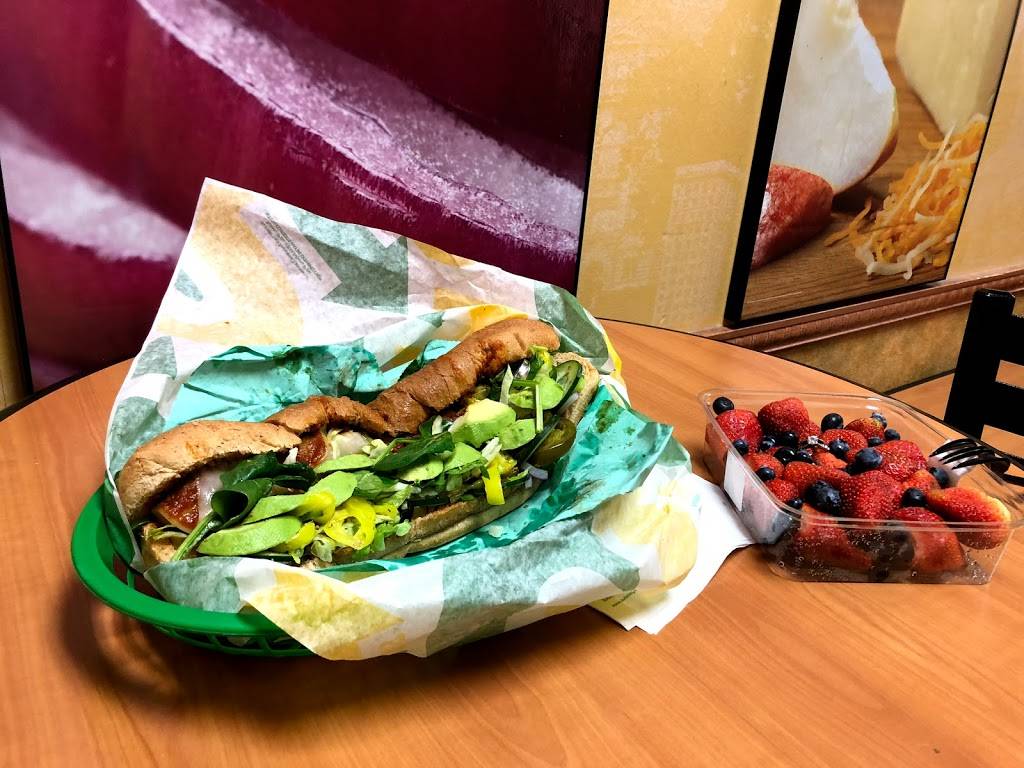 Subway Restaurants | restaurant | 13238 Imperial Hwy, Santa Fe Springs, CA 90670, USA | 5624838338 OR +1 562-483-8338