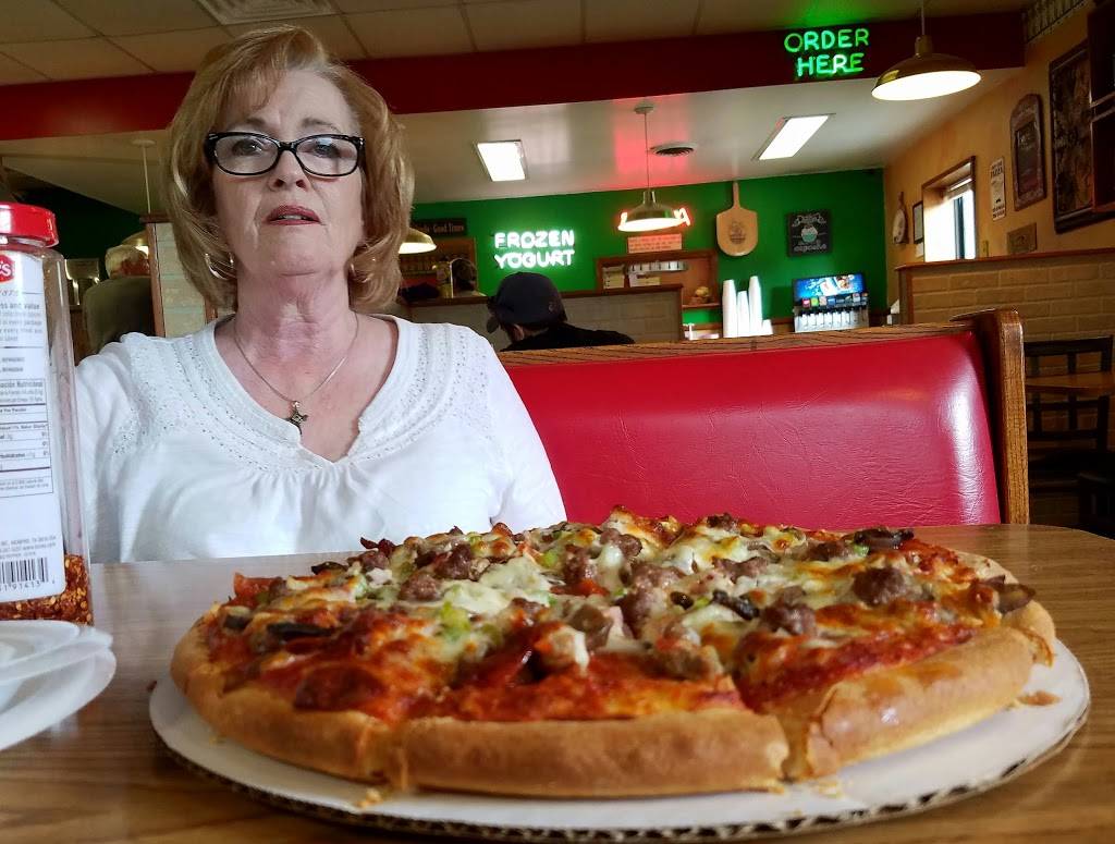 Good Times Pizza Co | restaurant | 207 S Main St, Berryville, AR 72616, USA | 8704233993 OR +1 870-423-3993