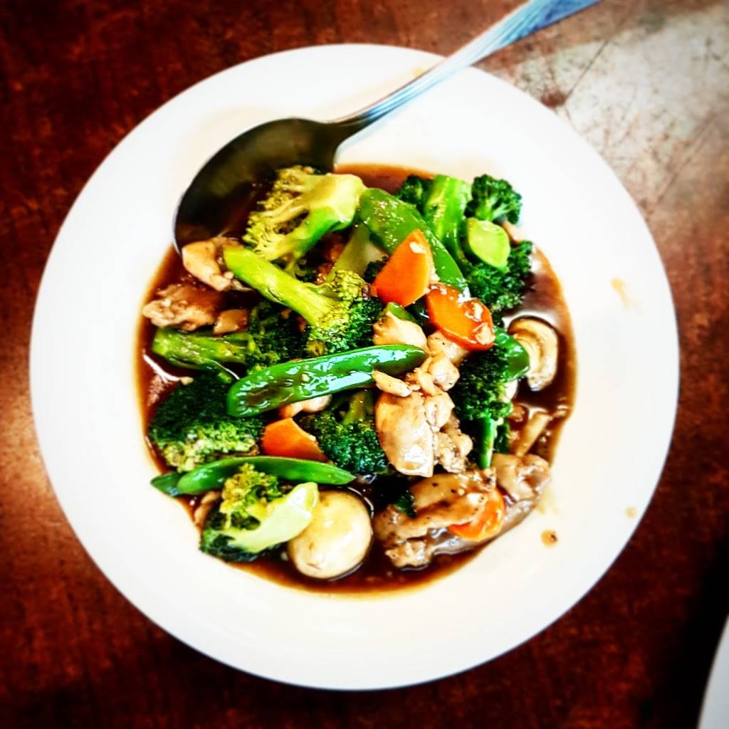 Wongs Asian Cuisine | restaurant | 2173 Lawrence Ave E, Scarborough, ON M1P 2P5, Canada | 4162850289 OR +1 416-285-0289